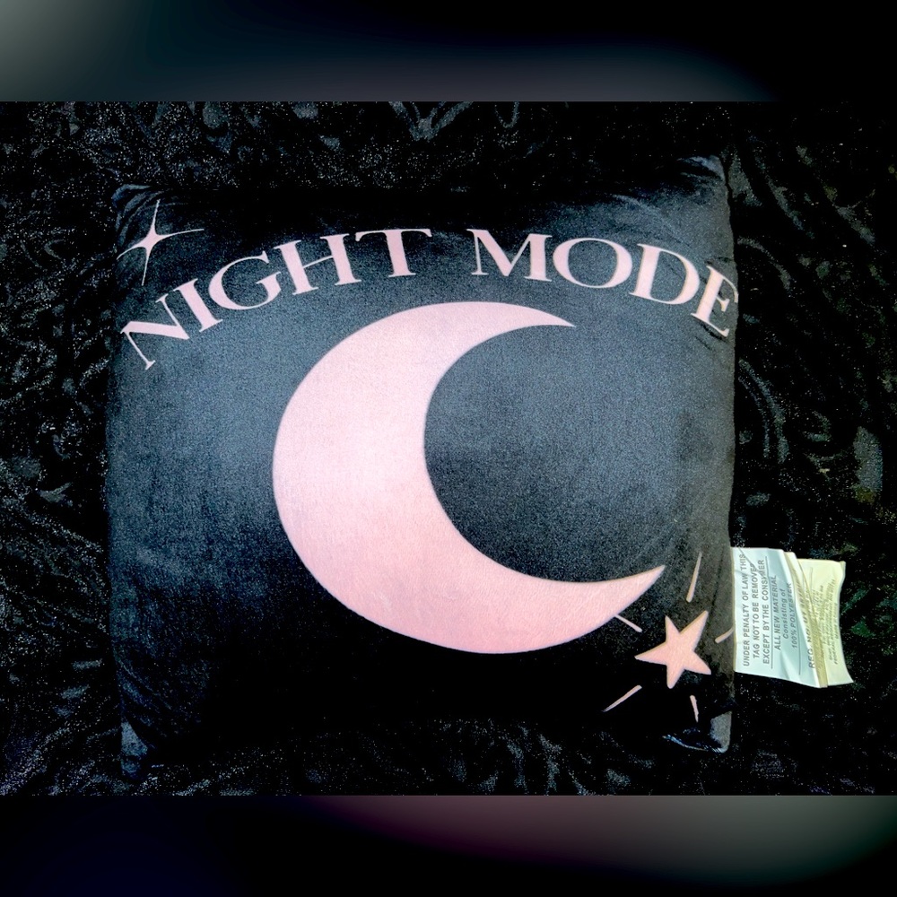 Night mode throw pillow